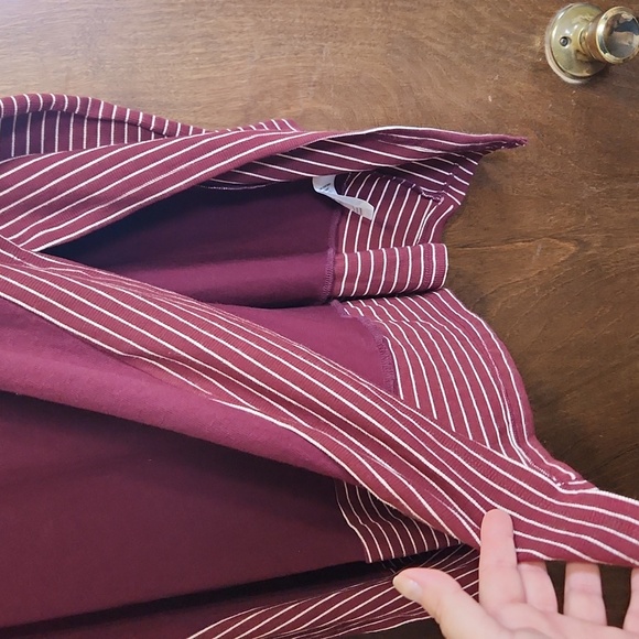 BOUTIQUE BRAND WINE PONCHO - Picture 3 of 4